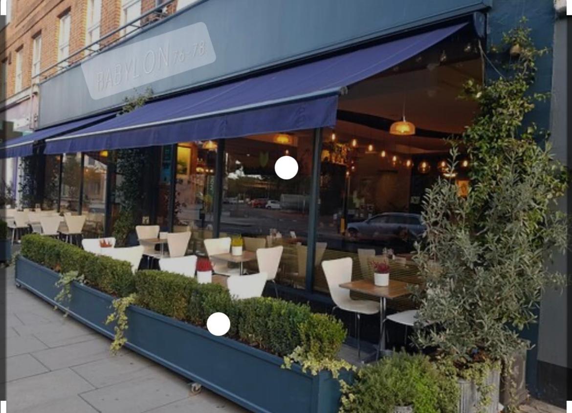 Super Convenient For Central London - Large 2 Double Bed Apartment 30 Seconds Walk To Platform Train Station And 19 Mins To London Waterloo Exterior foto